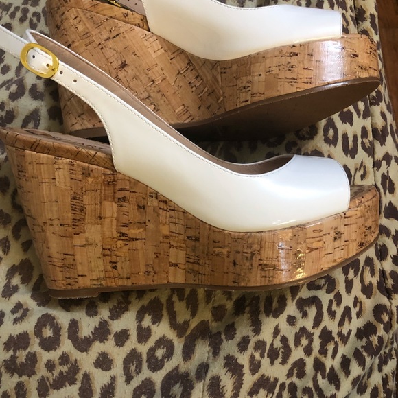 Stuart Weitzman “RIVERIA” White Wedge Sandal 🇪🇸 - Picture 2 of 10